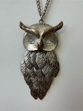 Vintage 70's Articulated Owl Pendant Necklace - Silver Tone